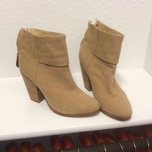 Sz 10 | Rag & Bone Classic Newbury | Camel Canvas